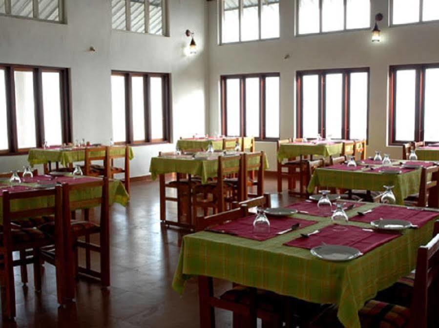 Green Jungle Holiday Resort มุนนาร์ ภายนอก รูปภาพ